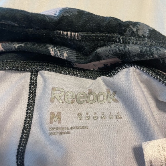 Reebok Leggings SOLD ON DIFFERENT APP - Picture 2 of 4